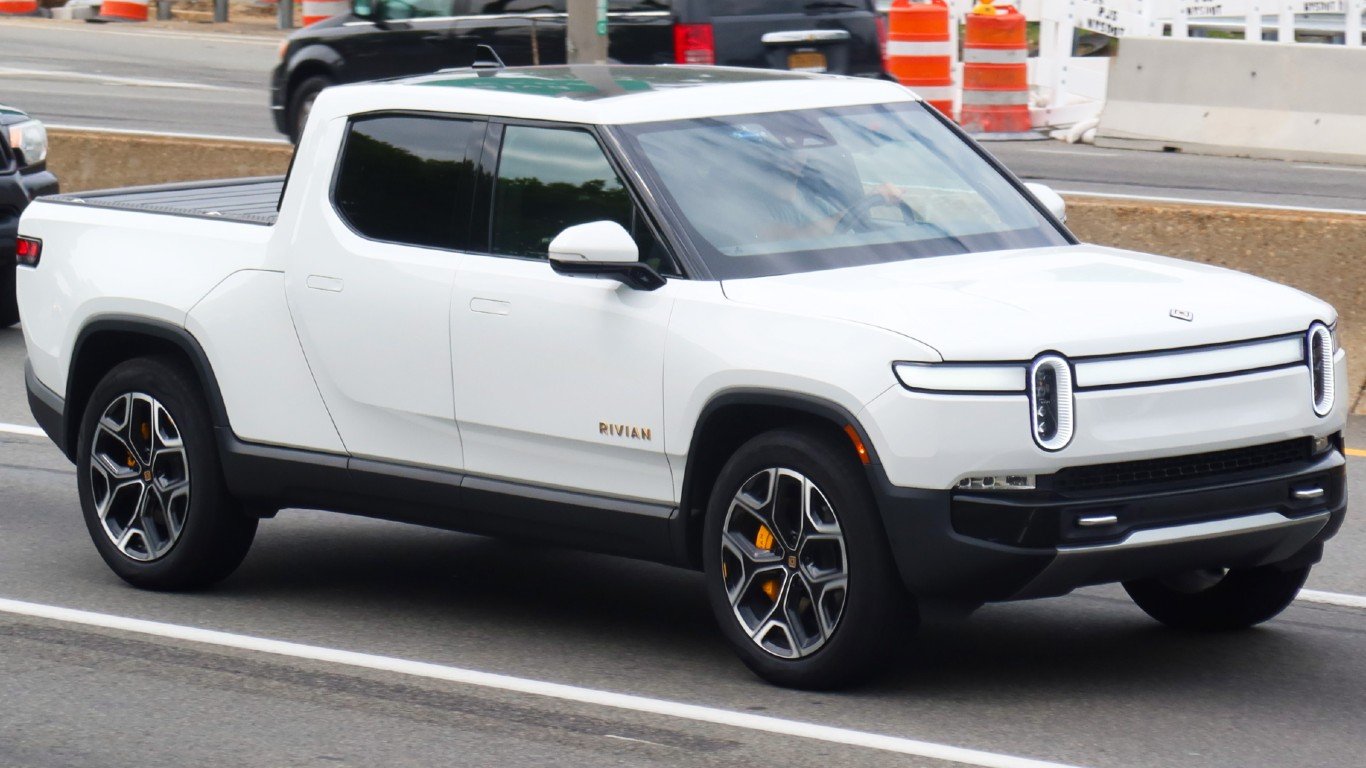 2022 Rivian R1T (in Glacier White), front 6.21.22 by Kevauto