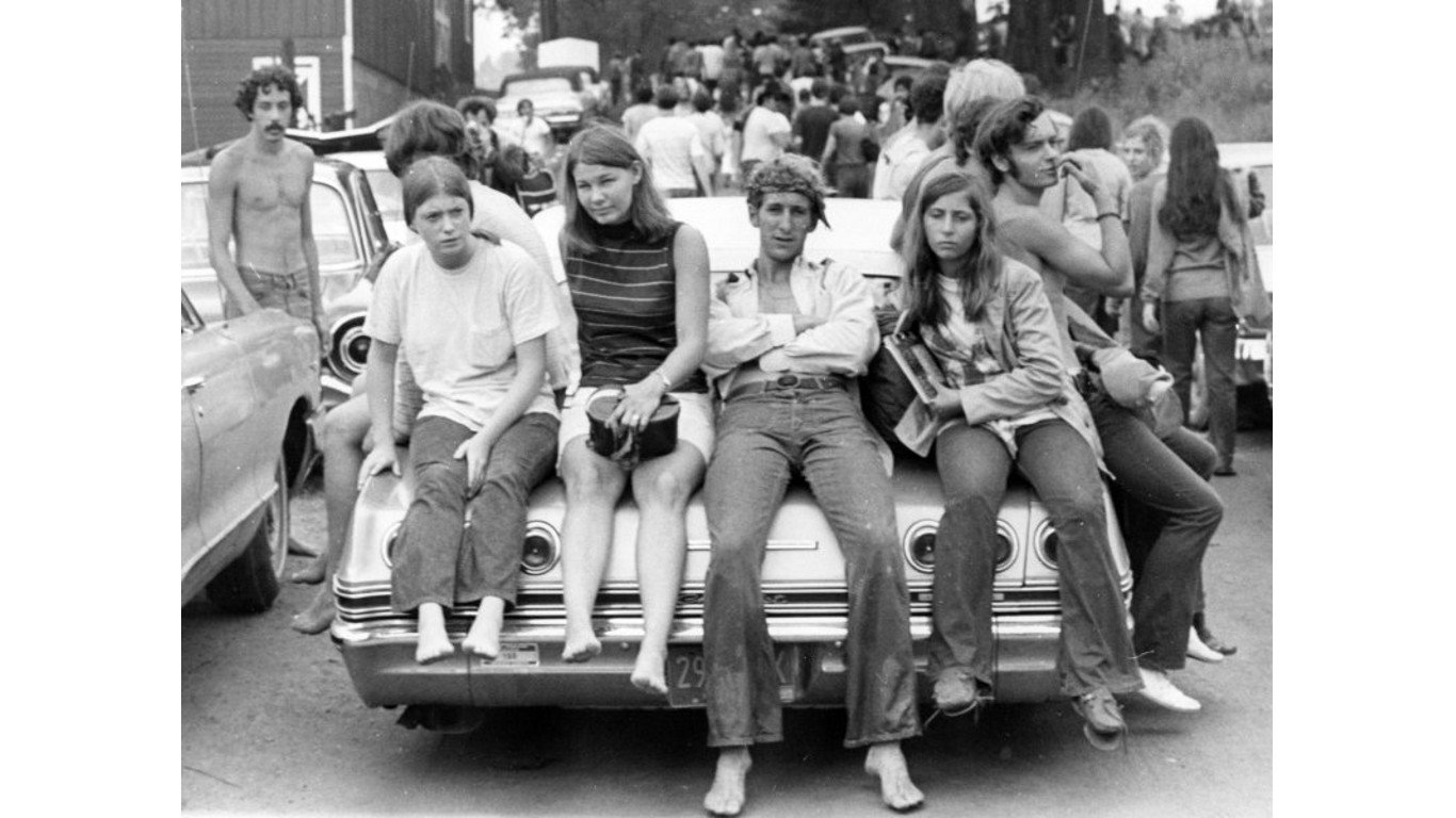 Woodstock-kids by Ric Manning