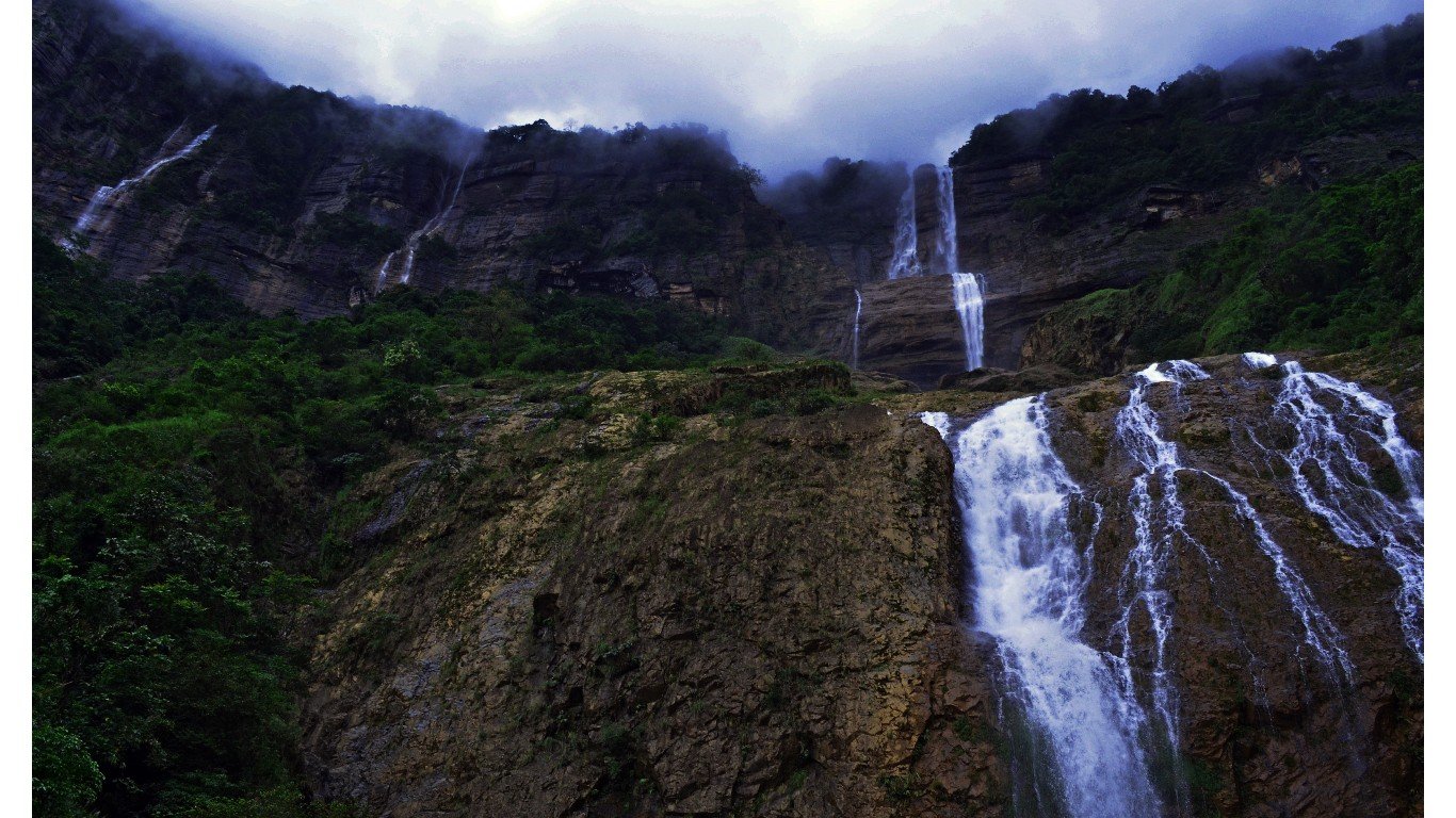 Kynrem Falls by MitaliBaruah