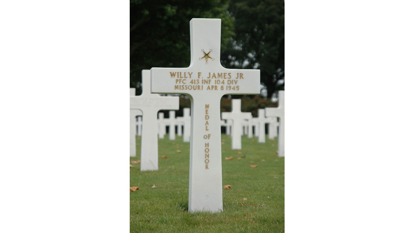 Willy James grave by Wammes Waggel