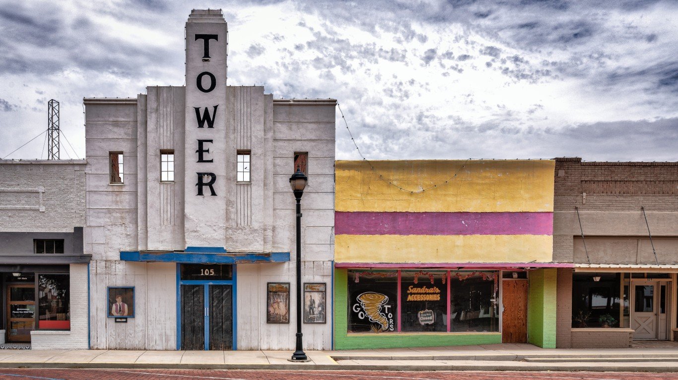 Tower, Lamesa, Texas by Mobilus In Mobili