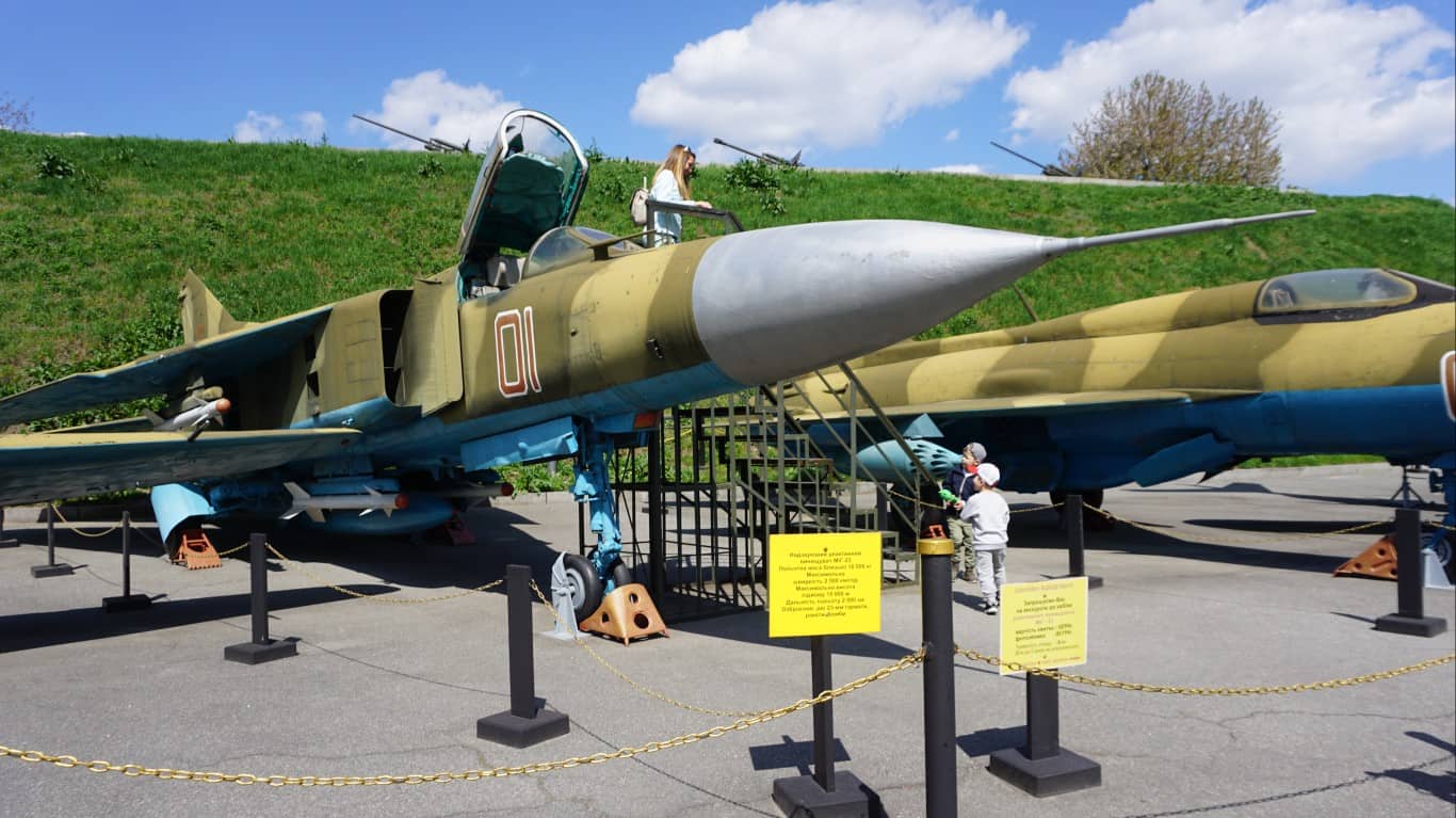 Mikoyan-Gurevich DIS MiG-5, Gr... by Andrew Milligan sumo