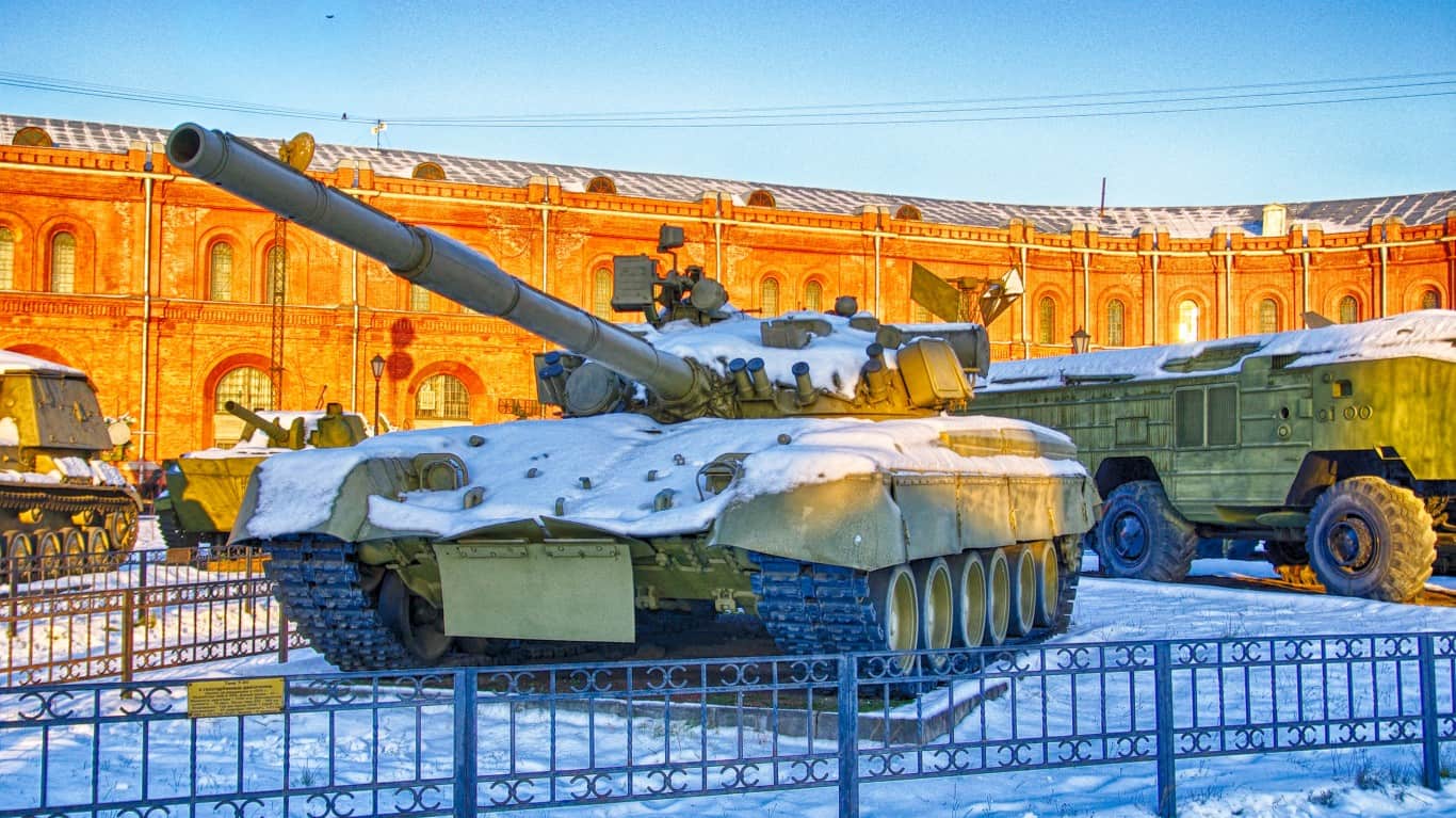 T-80+MBT | Russian Tank T-80 with Gas Turbine ÃÂngine. ÃÂ¢ÃÂ°ÃÂ½ÃÂº ÃÂ¢-80 ÃÂ ÃÂ³ÃÂ°ÃÂ·ÃÂ¾ÃÂÃÂÃÂÃÂ±ÃÂ¸ÃÂ½ÃÂ½ÃÂÃÂ¼ ÃÂ´ÃÂ²ÃÂ¸ÃÂ³ÃÂ°ÃÂÃÂµÃÂ»ÃÂµÃÂ¼.