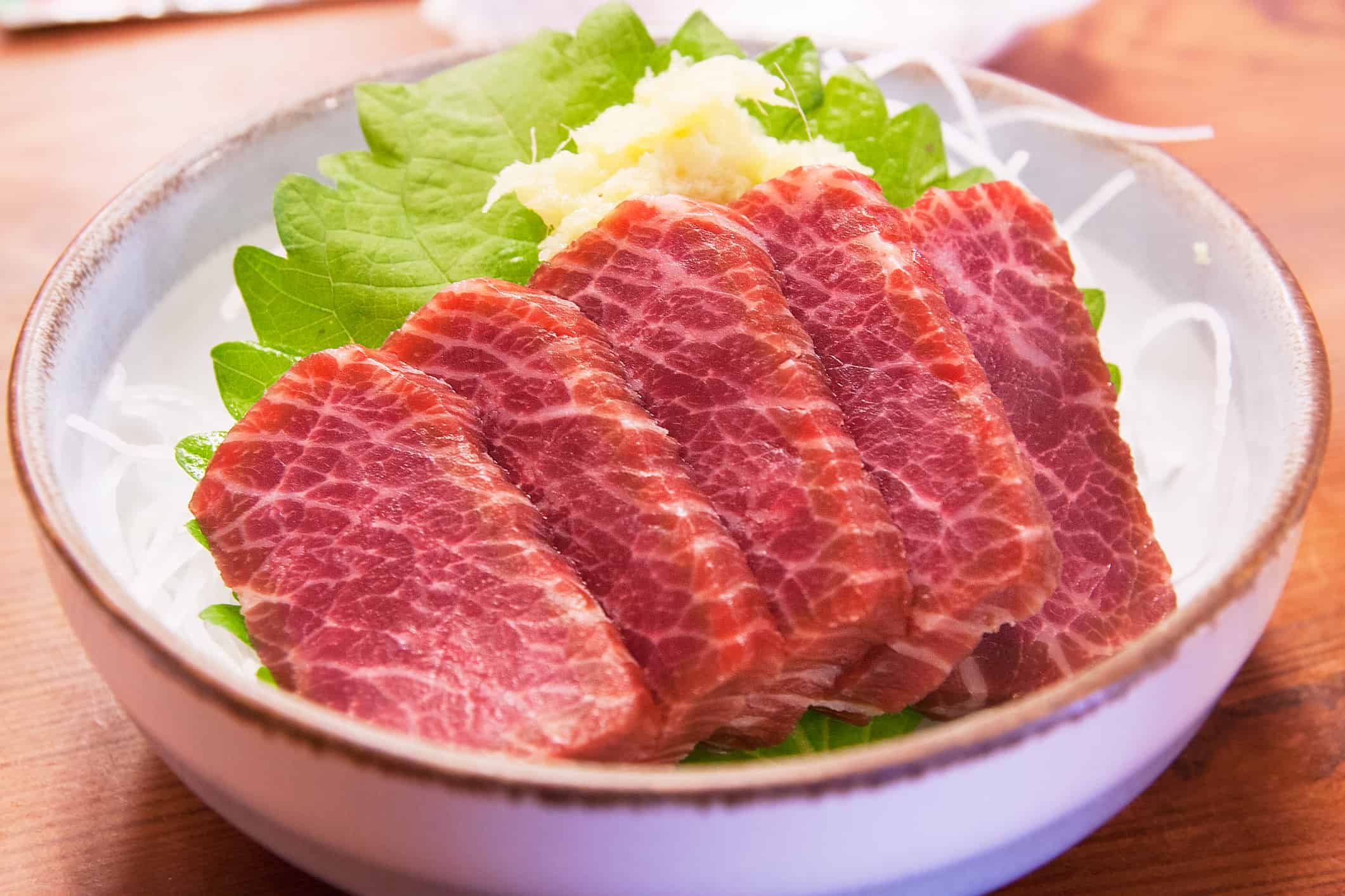 Horse sashimi is very delicious and popular