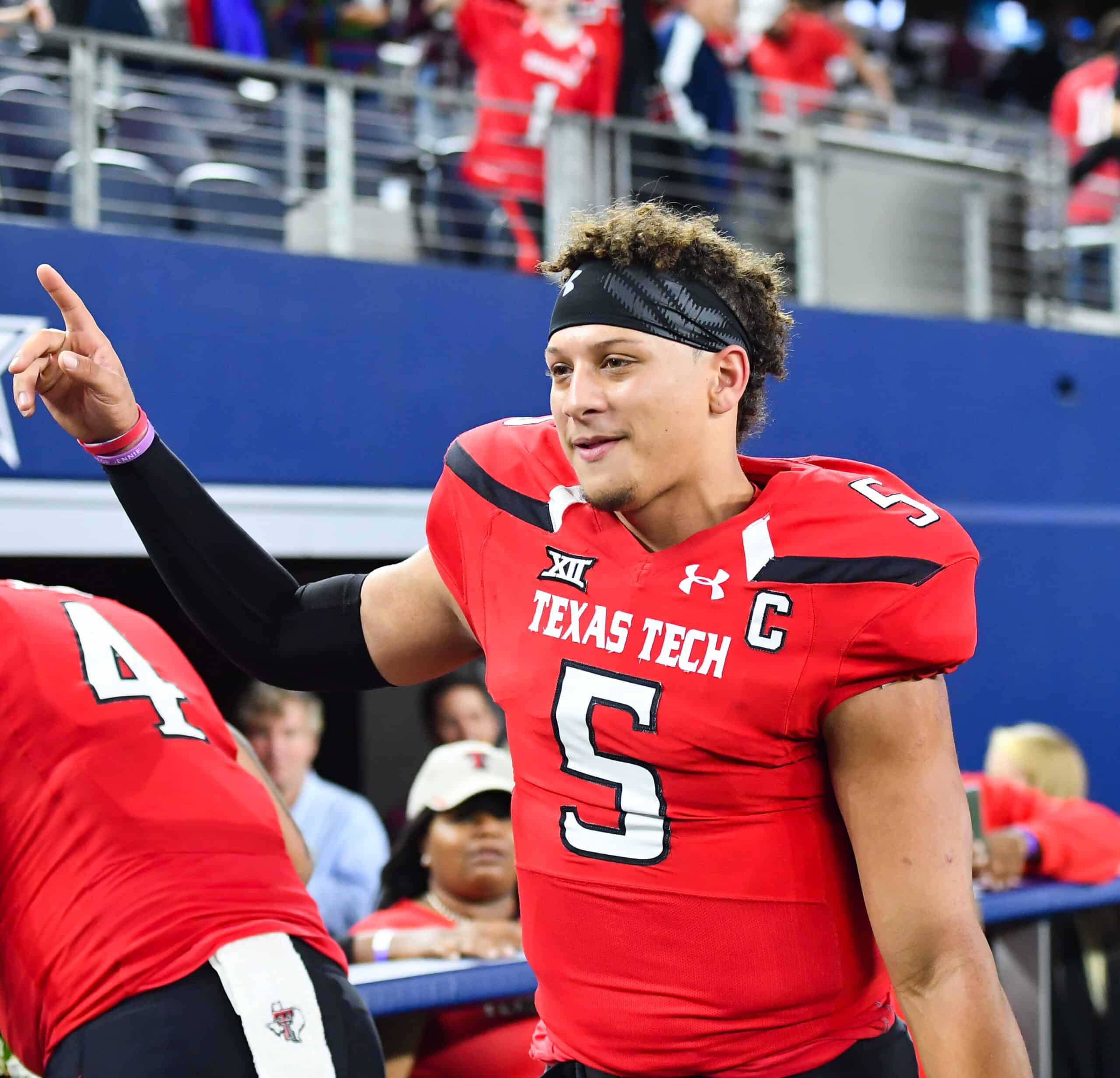 ARLINGTON, TX - NOVEMBER 25: Patrick Mahomes II #5 of the Texas Tech Red Raiders interacts with fans after the game against the Baylor Bears on November 25, 2016 at AT&T Stadium in Arlington, Texas. Texas Tech defeated Baylor 54-35. (Photo by John Weast/Getty Images)