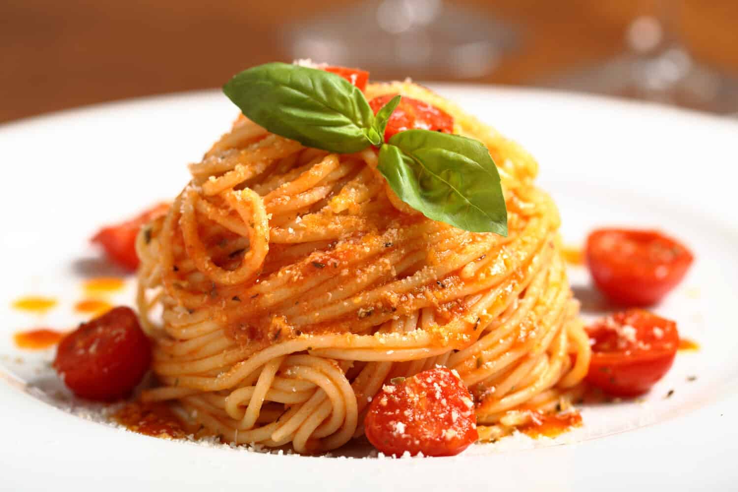 italian pasta with tomato sauce