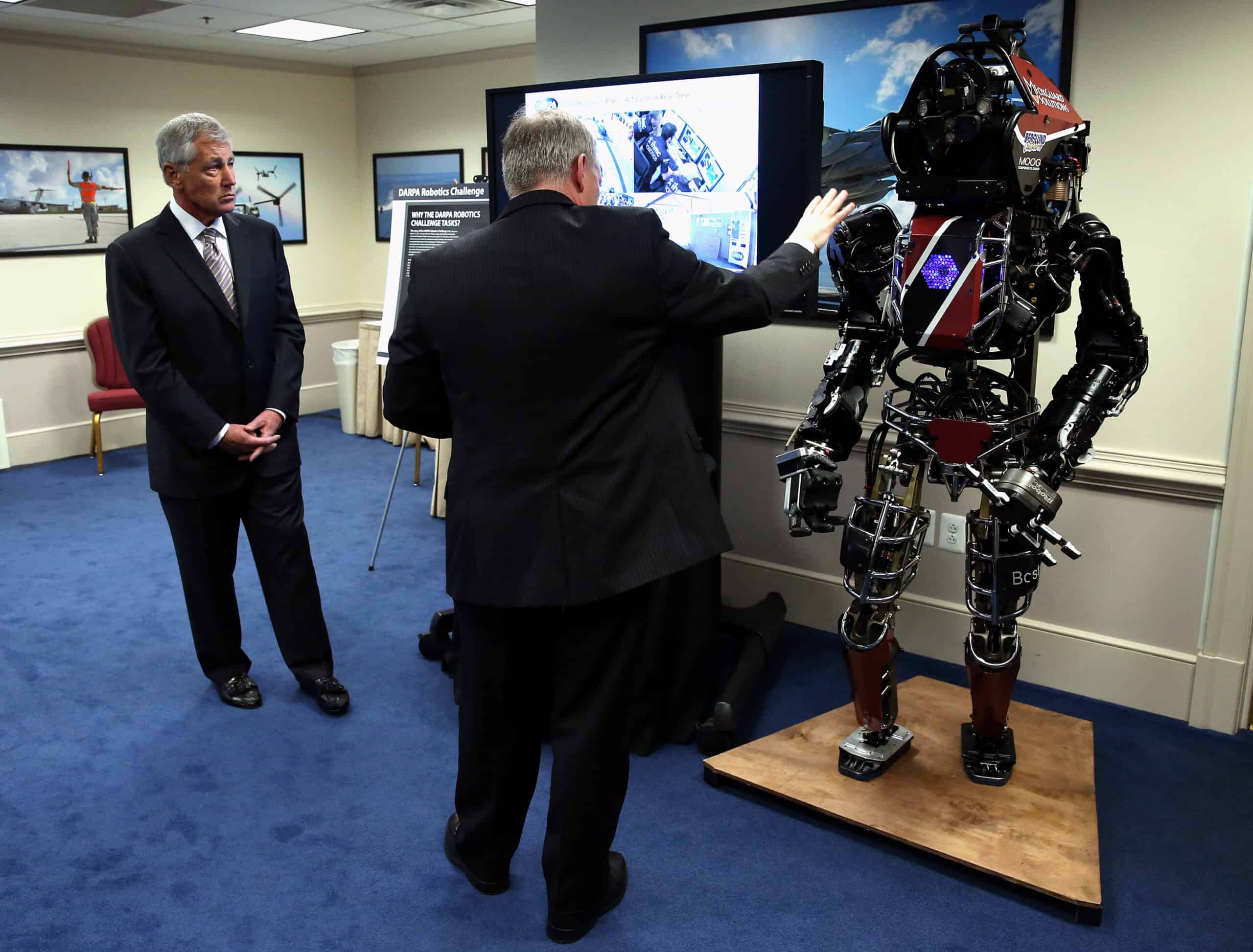 Defense Secretary Hagel Reviews Defense Advanced Research Projects Agency (DARPA) Projects