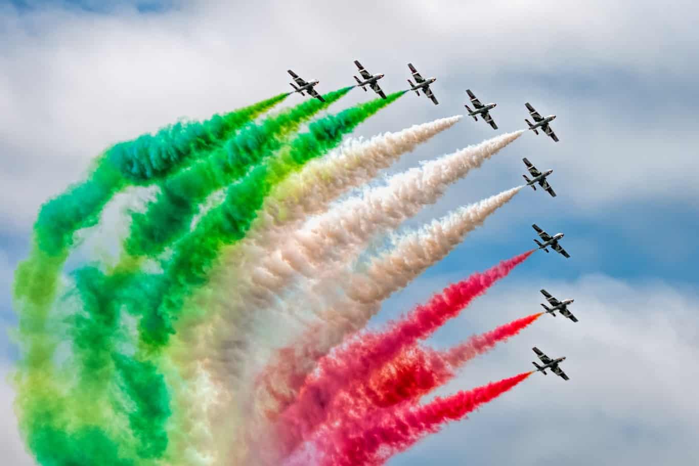 Italy+military+aircraft | Displaying the tricolor