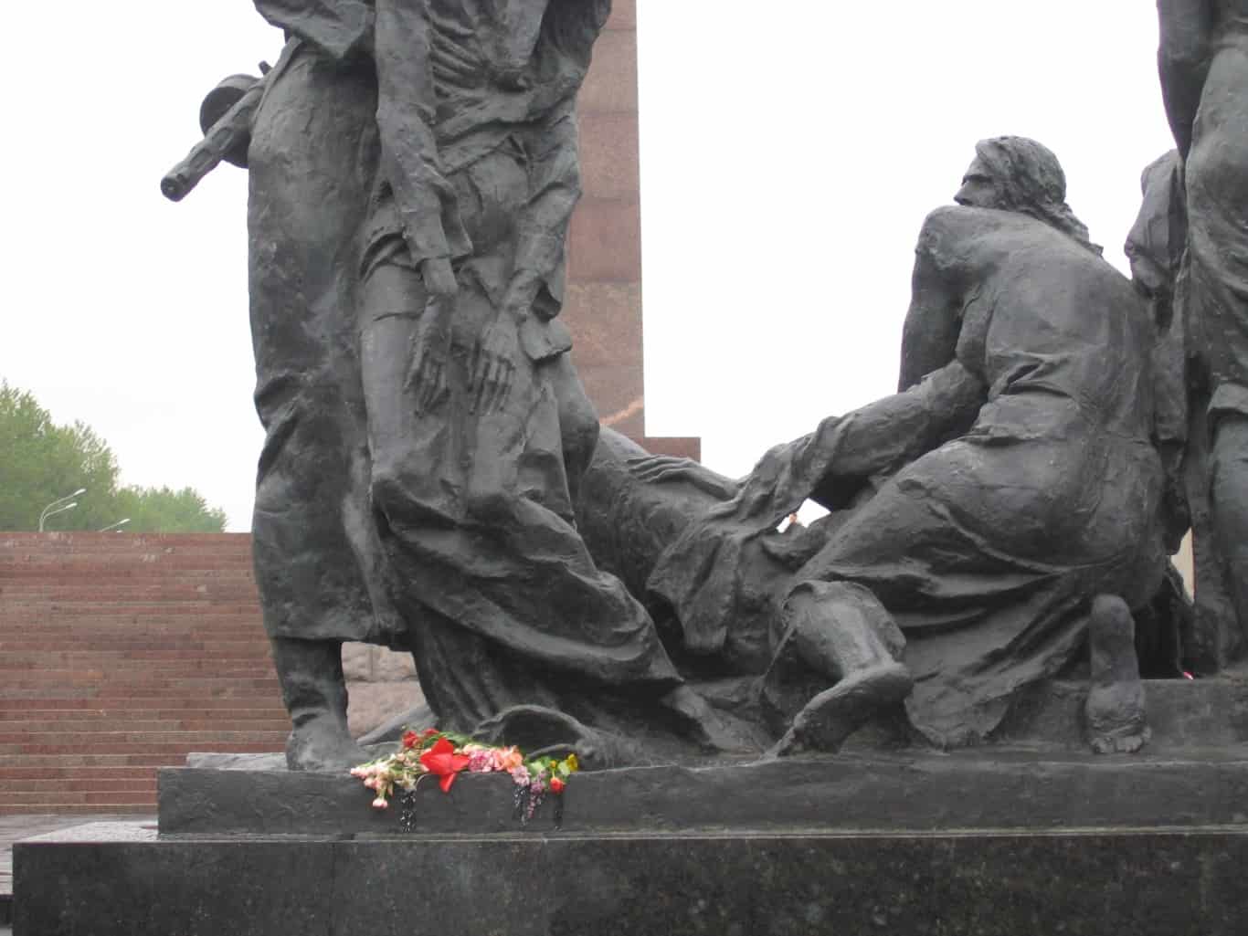 The Siege of Leningrad memoria... by William Whyte