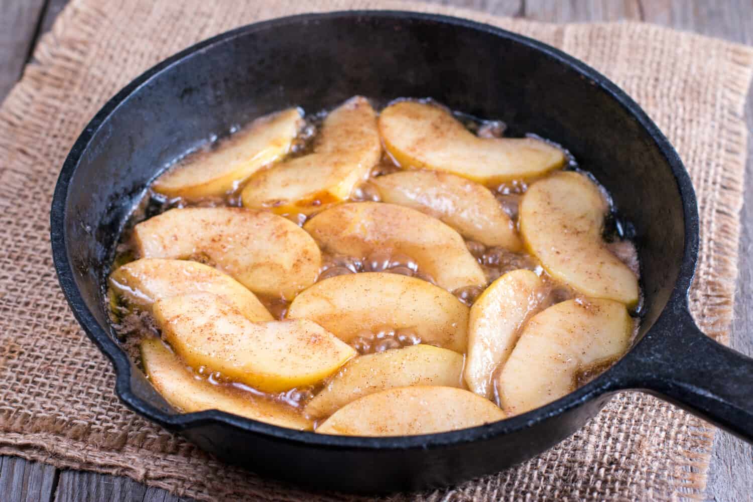 Cooking apple in a frying pan