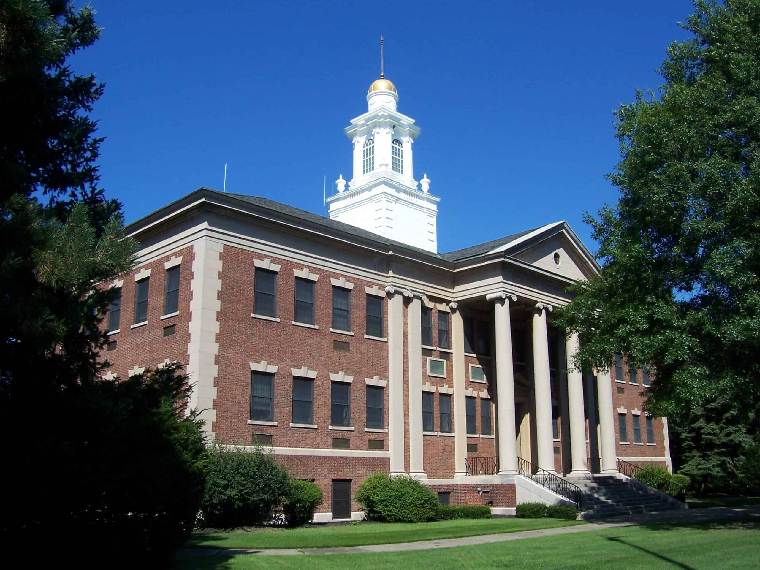 Irondequoit, New York town hall by DanielPenfield