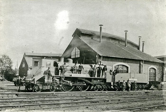 Thuile locomotive in 1900, Chartres, France.
