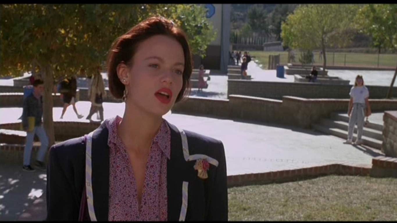 Pump Up the Volume (1990) | Samantha Mathis in Pump Up the Volume (1990)