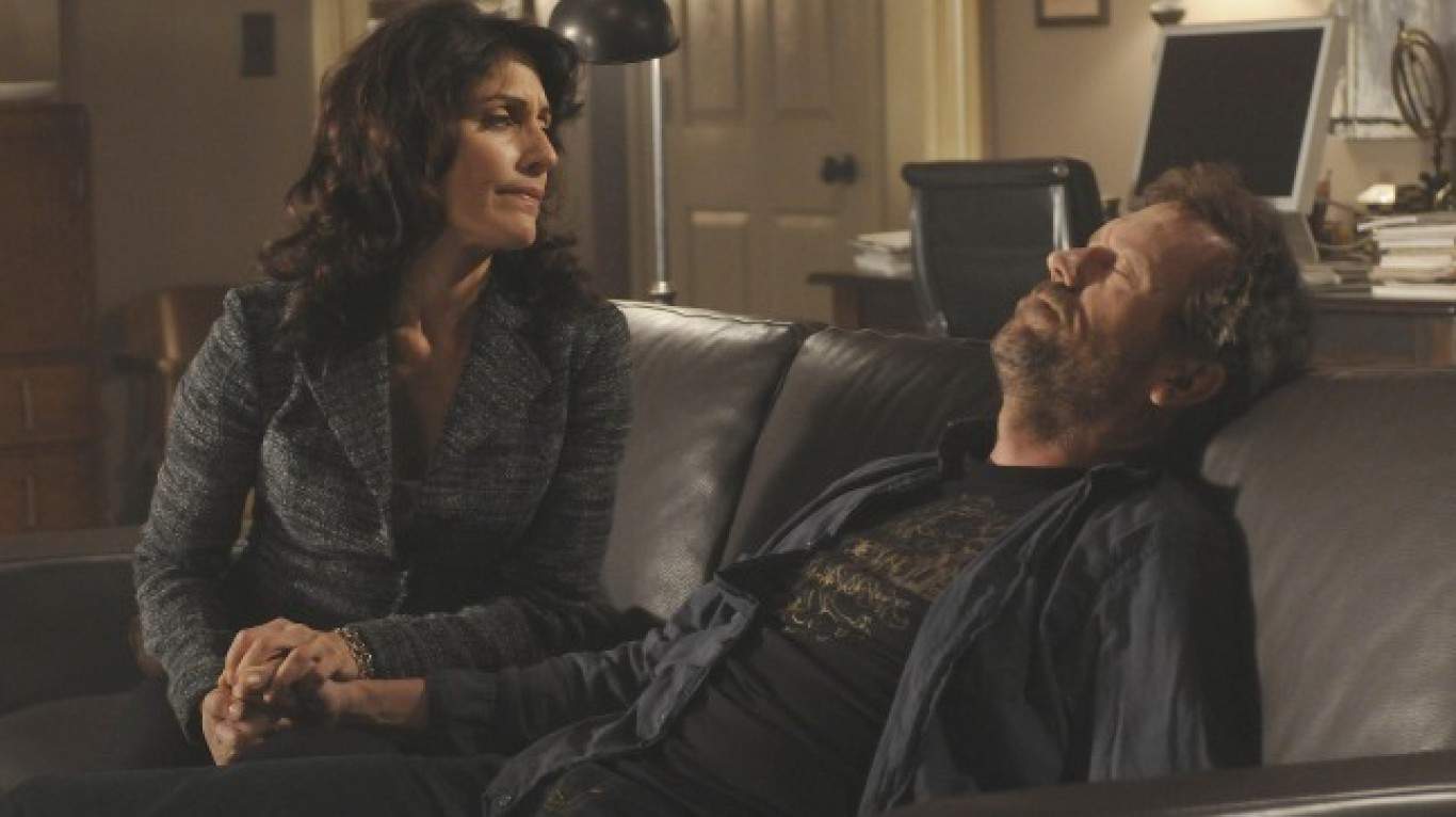 Under My Skin (Season 5, Episode 23) | Lisa Edelstein and Hugh Laurie in House M.D. (2004)