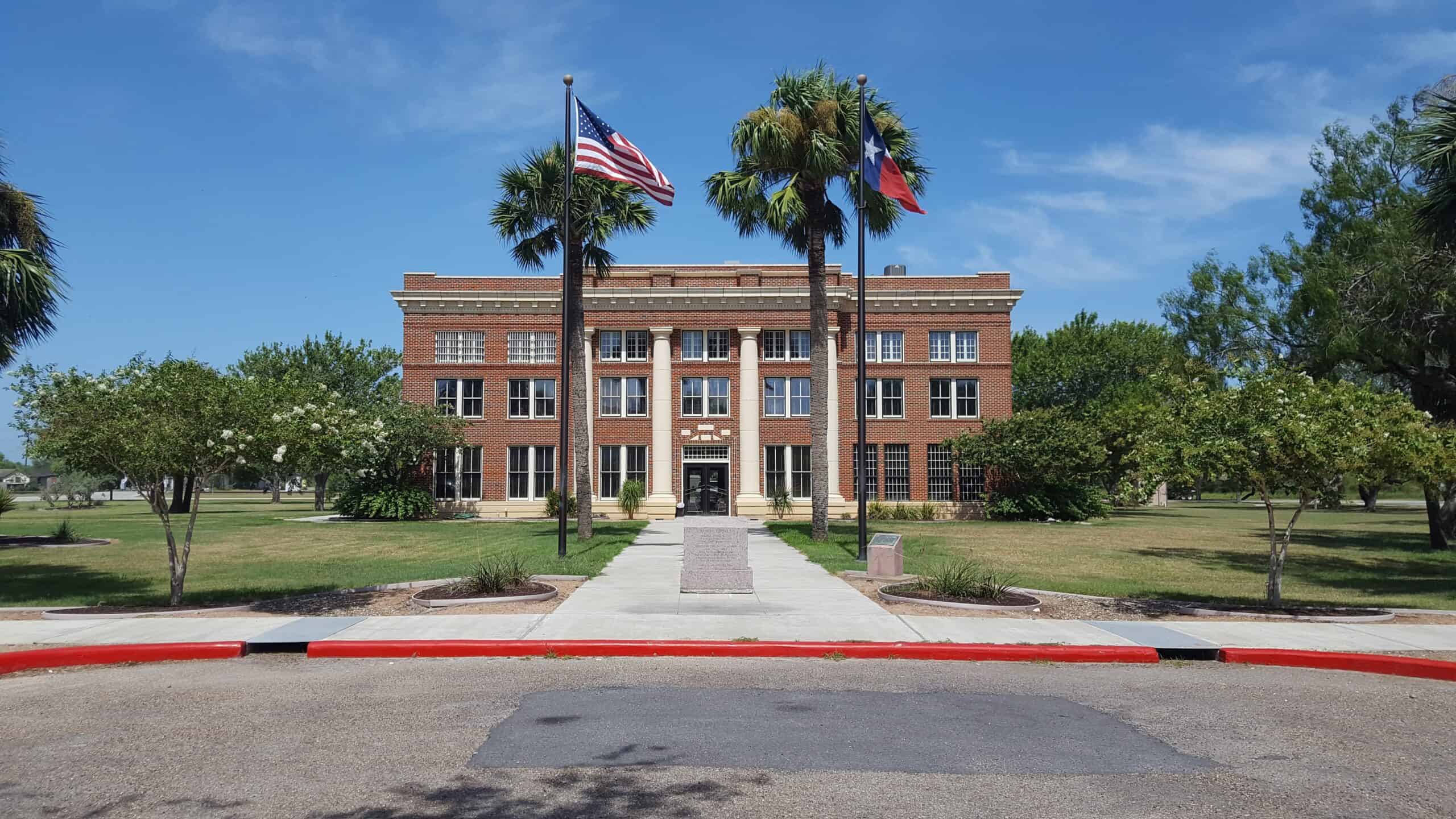 Kenedy County Courthouse, Sarita, TX by 25or6to4