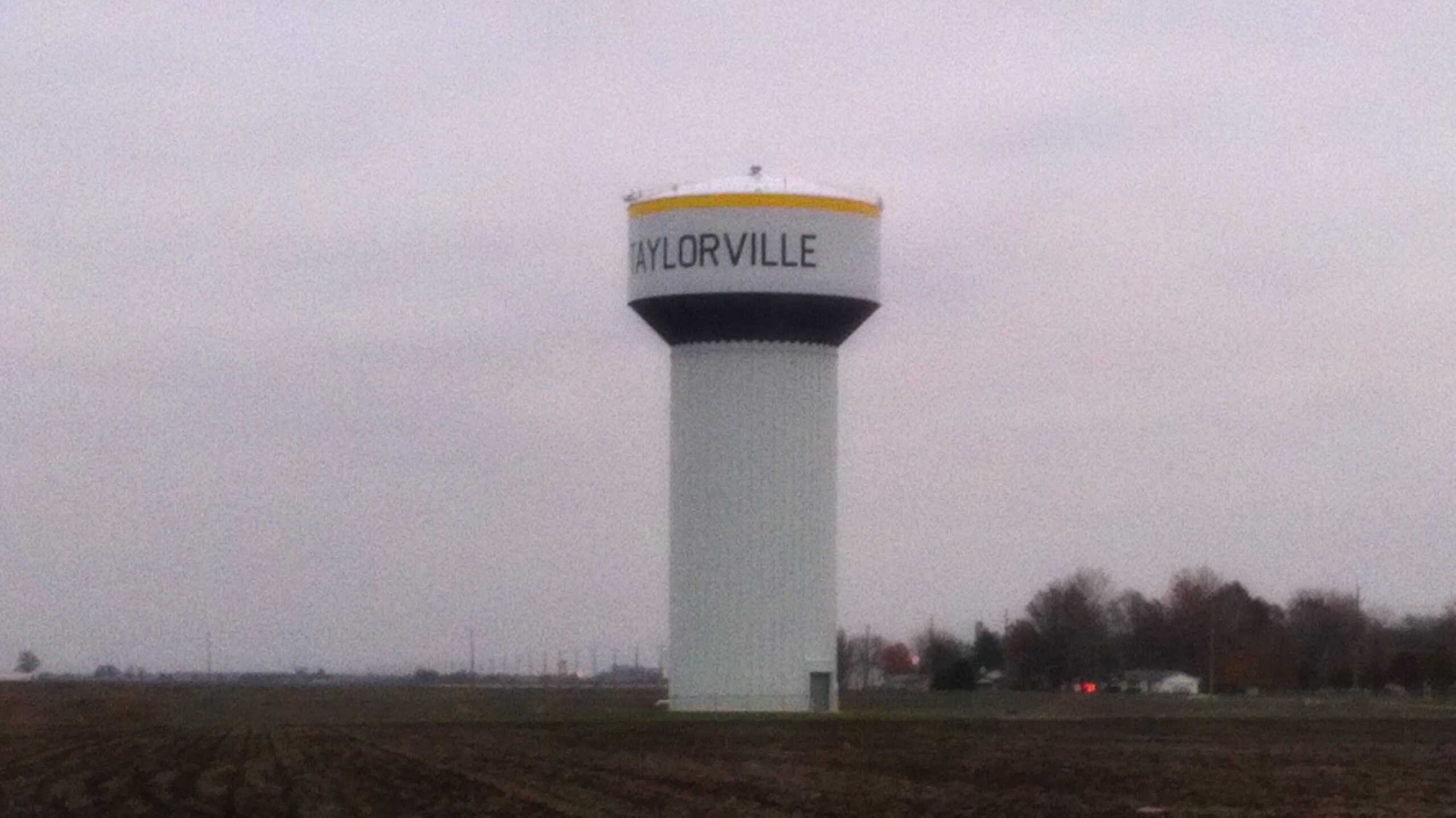 Taylorville Watertower by Dre Waters