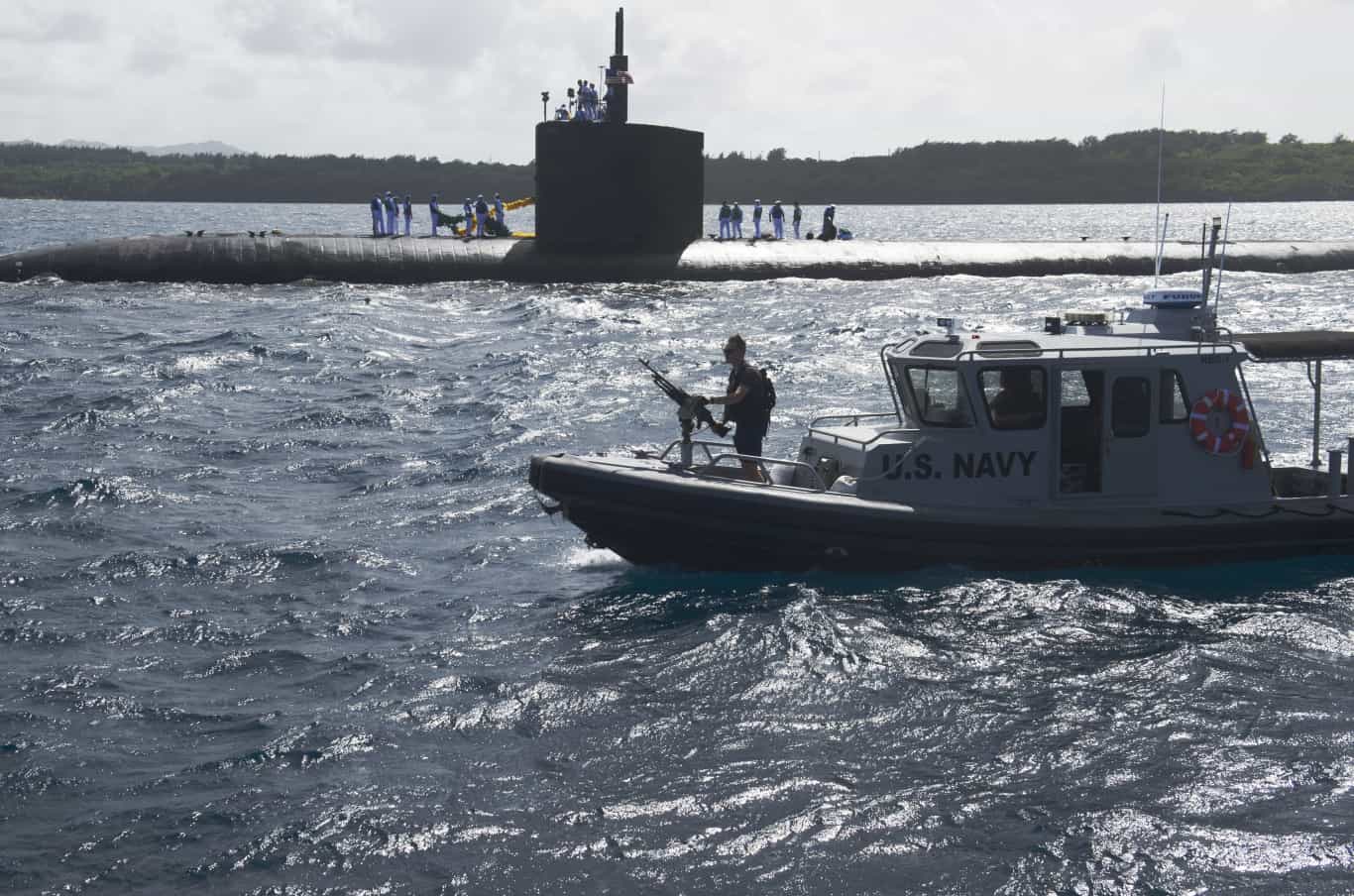 USS+Topeka+SSN-754 | USS Topeka (SSN 754) returns to homeport.