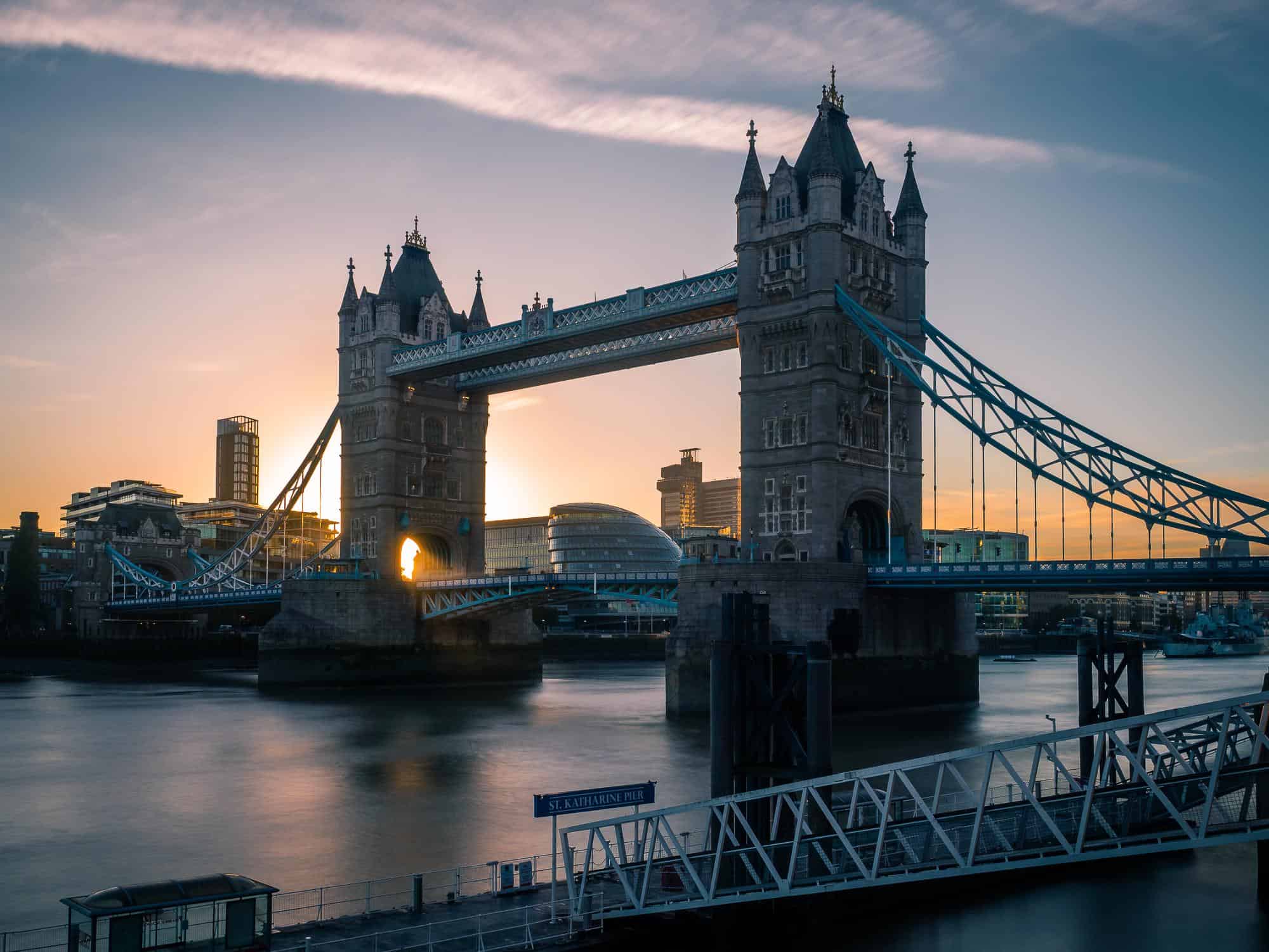 Tower bridge - London, United ... by Giuseppe Milo