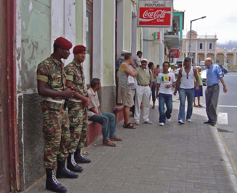 Policia Militar Cabo Verde 2006 by Xuaxo