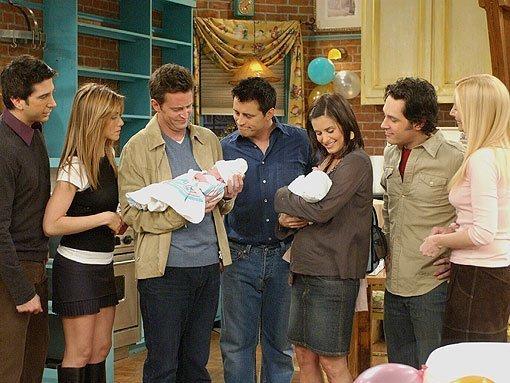 Jennifer Aniston, Courteney Cox, Lisa Kudrow, Matt LeBlanc, Matthew Perry, David Schwimmer, and Paul Rudd in Friends (1994)