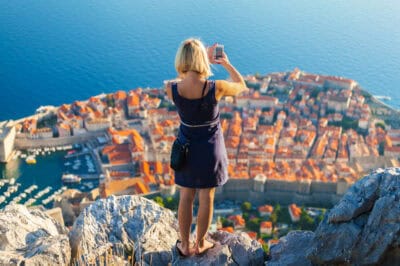 My daughter was invited along on her wealthy friend’s vacation and now they are asking for her expenses be covered after the fact