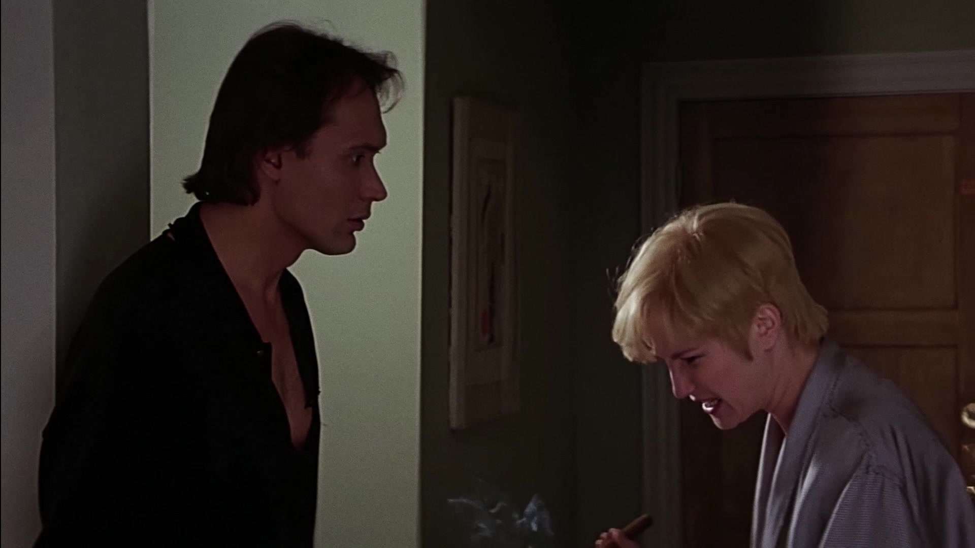 Ellen Barkin and Jimmy Smits in Switch (1991)