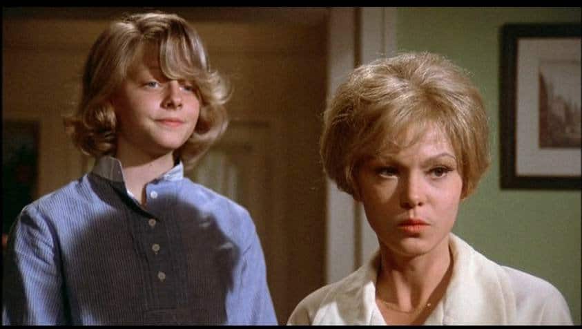 Jodie Foster and Barbara Harris in Freaky Friday (1976)
