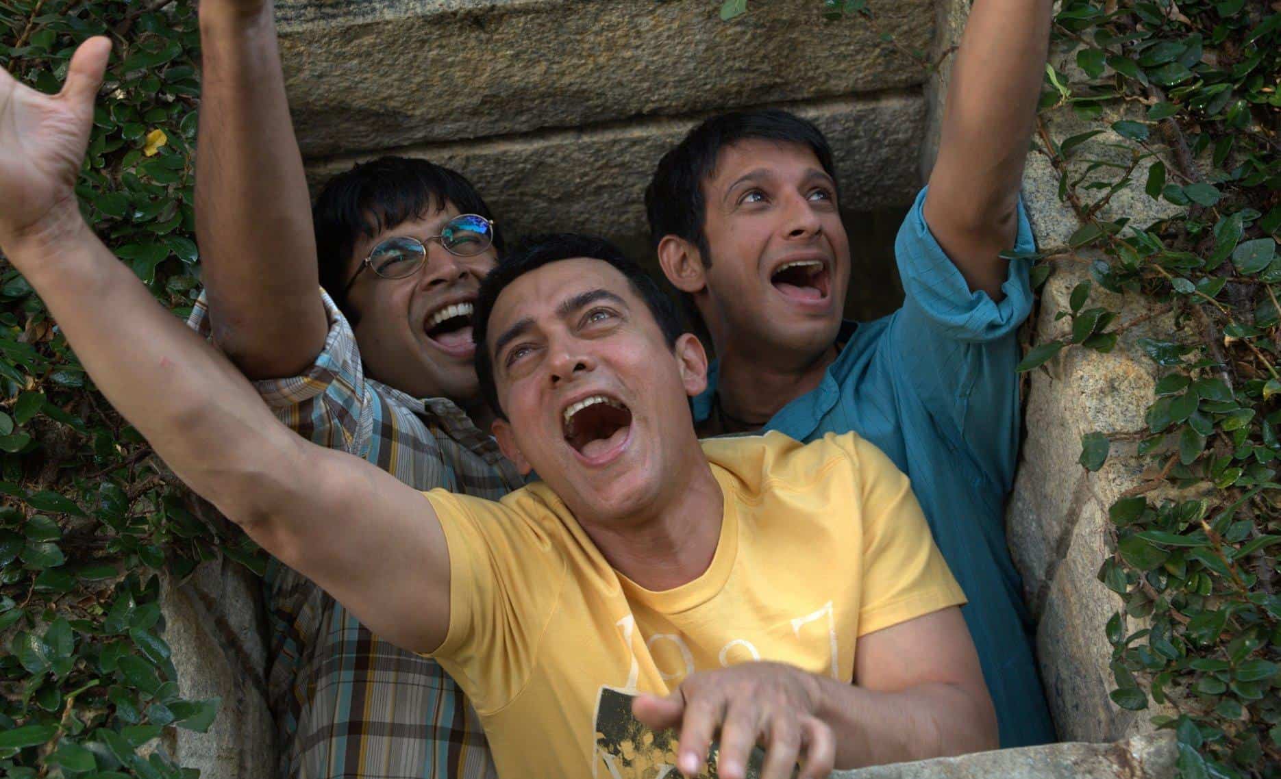 3 Idiots (2009) | Sharman Joshi, Aamir Khan, and Madhavan in 3 Idiots (2009)