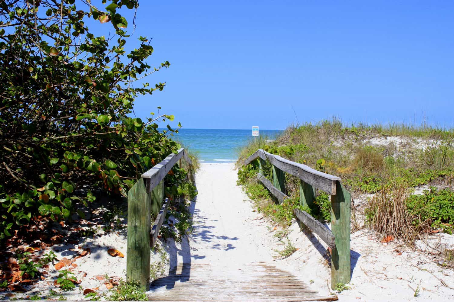 Entrance to Indian Shores beach in Florida