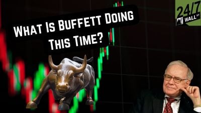 Berkshire Hathaway’s $400 Billion Cash Pile Raises Big Questions