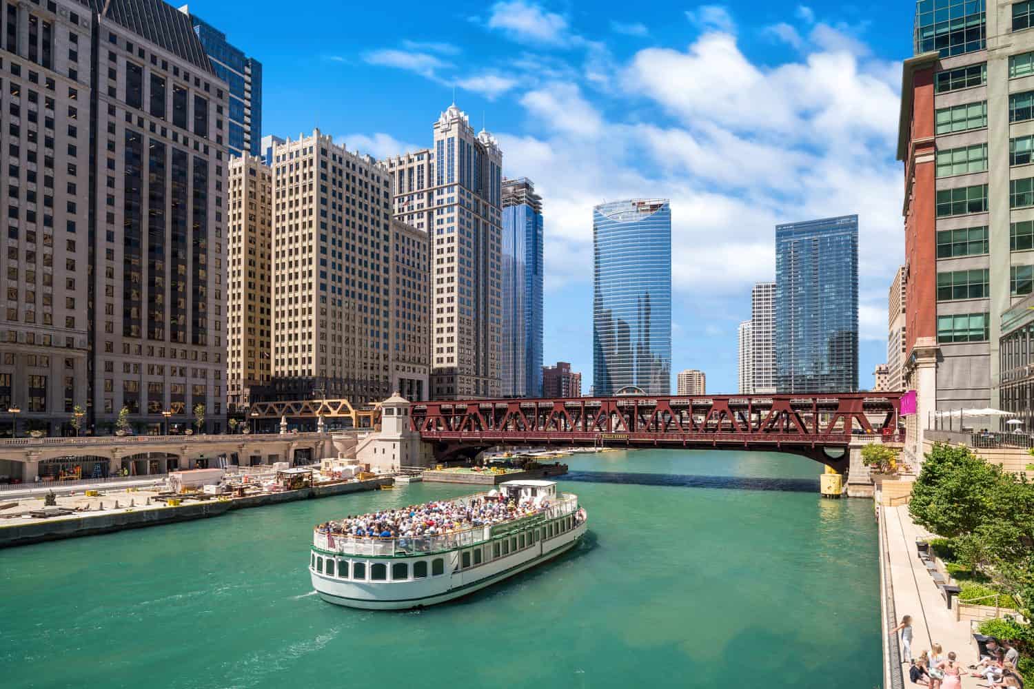 Chicago River and downtown Chicago skyline USA