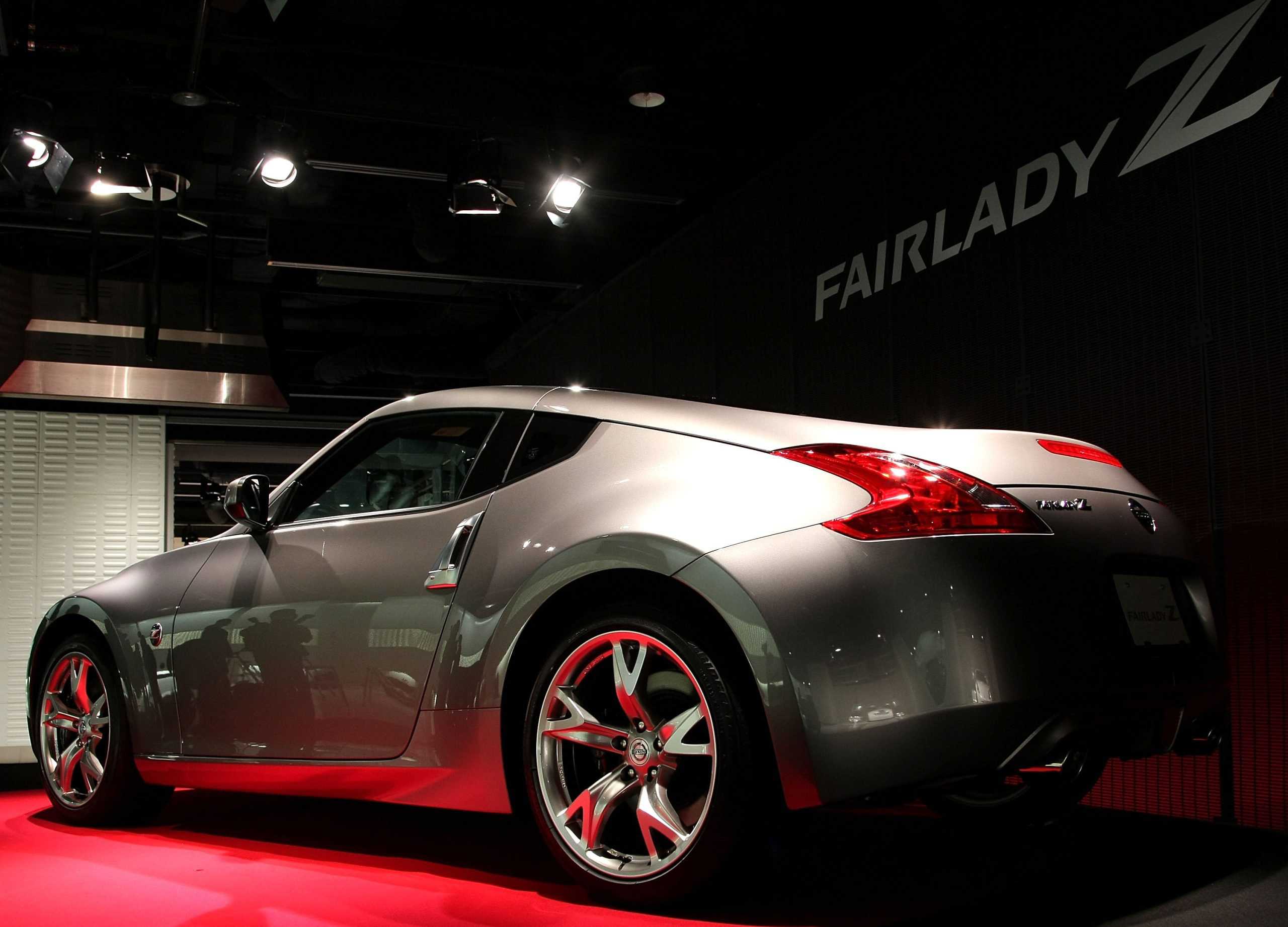 Nissan Launch New "Fairlady Z"