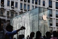 Cramer Pushes Back on Apple’s Sell Call — Here’s Why Investors Should Care