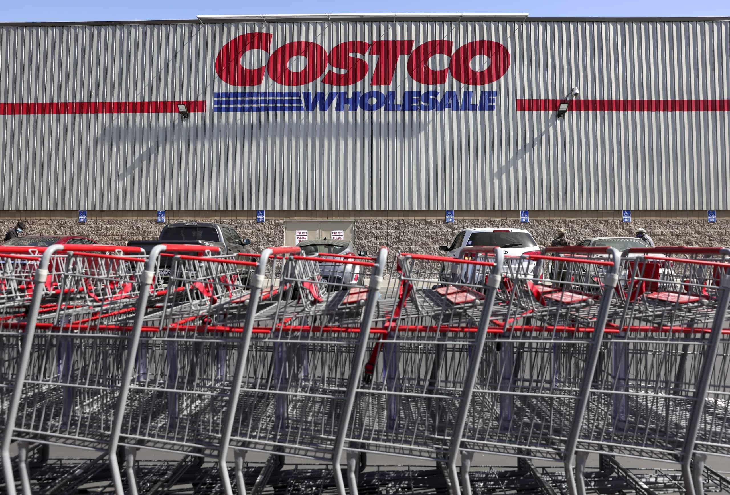 Costco Announces Raising Minimum Wage to $16 An Hour