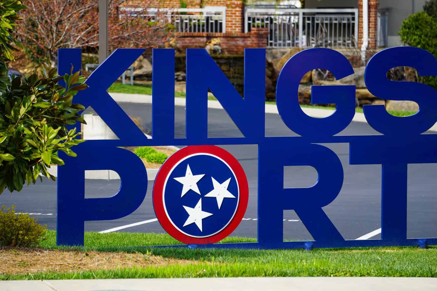 Kingsport sign with tennessee flag symbol. April 2019