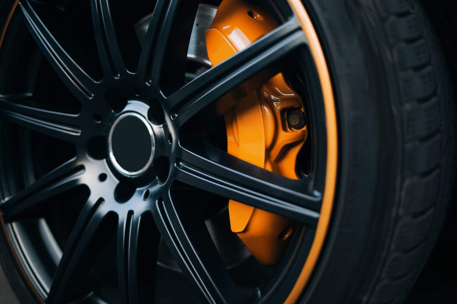 Car braking system. Sport car front wheel support brake
