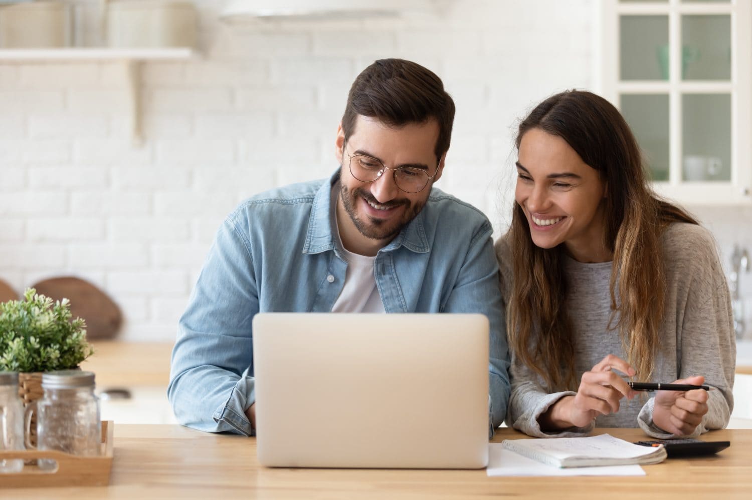How We’re Navigating Finances as a Newly Married Couple – Our Journey to Budgeting and Long-Term Goals