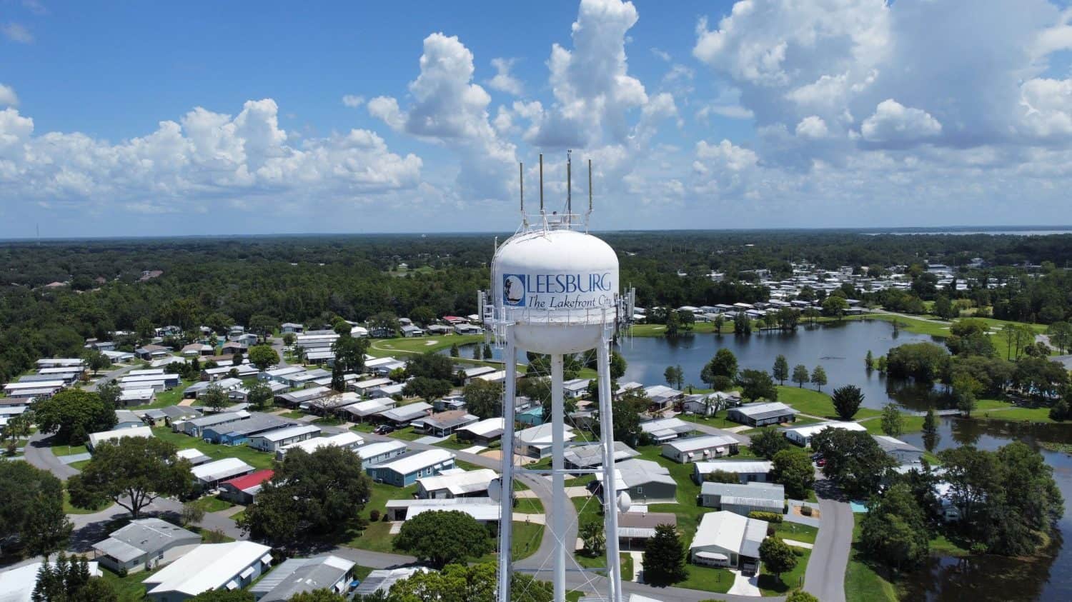 LEESBURG, US - Jul 23, 2022: An aerial shot of the water tower in Leesburg, Florida under the clouds