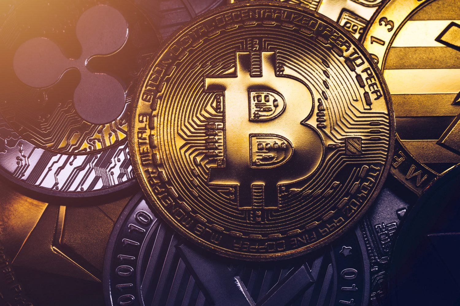 XRP vs Bitcoin: Which Crypto Gives More Returns With $5,000 by December 2026?