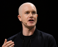 Coinbase CEO, Brian Armstrong, giving a talk.