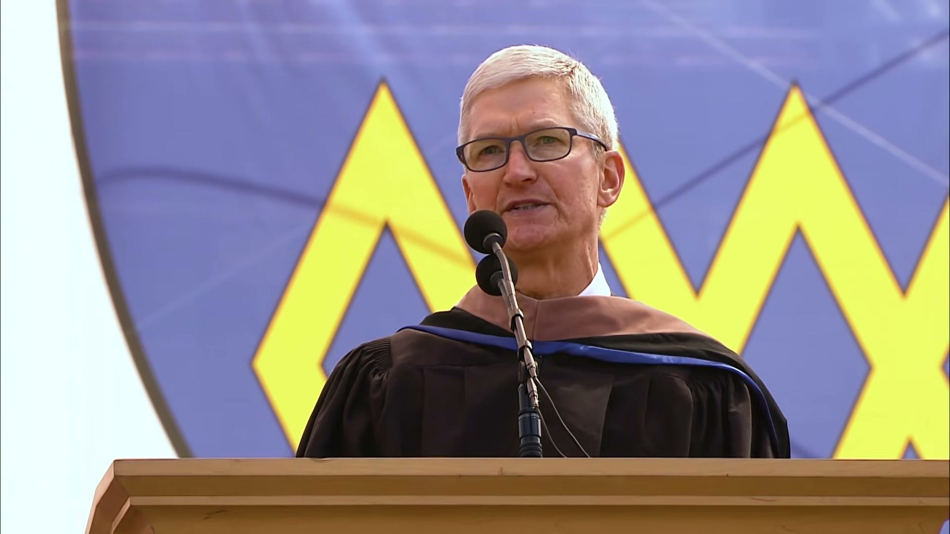 Apple Stock Nears All-Time High: Where Will It End The Year?