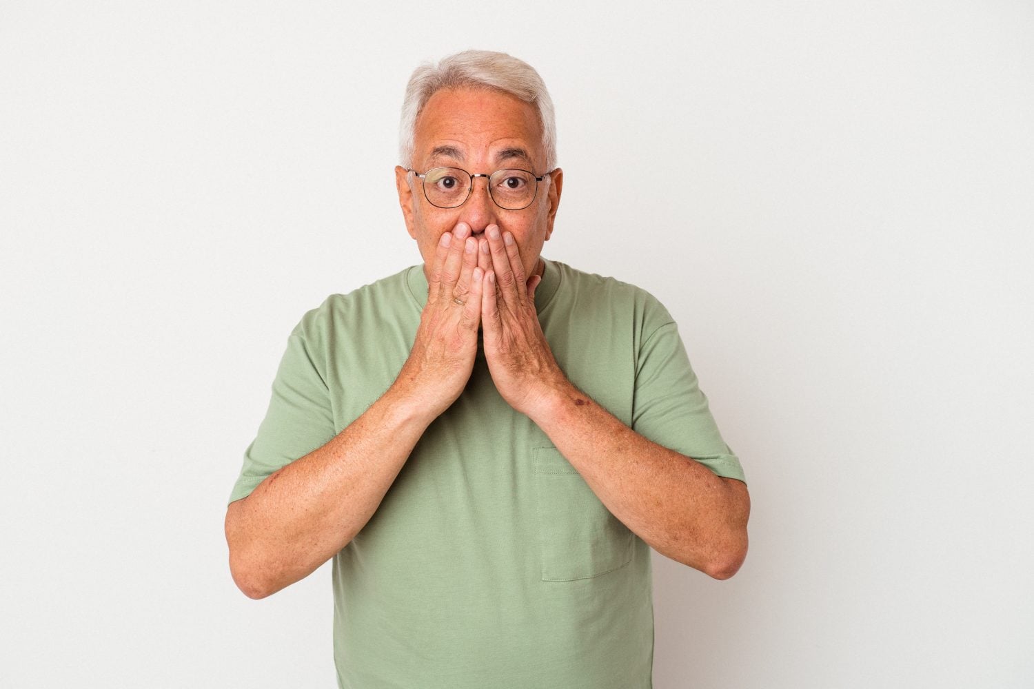A 71-Year-Old Widower Discovers a Single Decision About His Late Wife’s $890,000 IRA Could Cost Him $54,000 in 2026 Taxes Alone