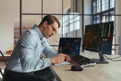 Ripple (XRP) Price Prediction: Vincent Van Code Used AI to Predict XRP at $500