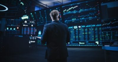 Which Crypto Has the Strongest On-Chain Activity Between XRP, Solana, and Cardano?