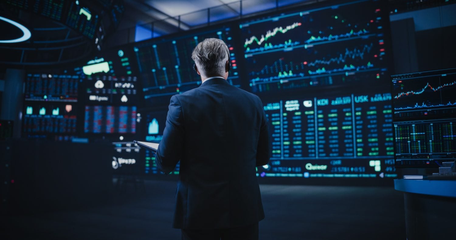 Which Crypto Has the Strongest On-Chain Activity Between XRP, Solana, and Cardano?