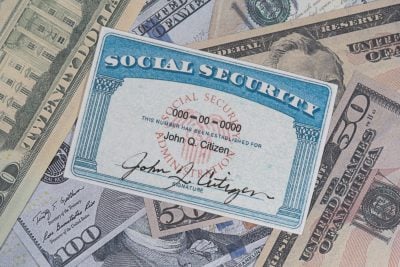 A $275,000 Portfolio That Pays More Than the Average Social Security Check