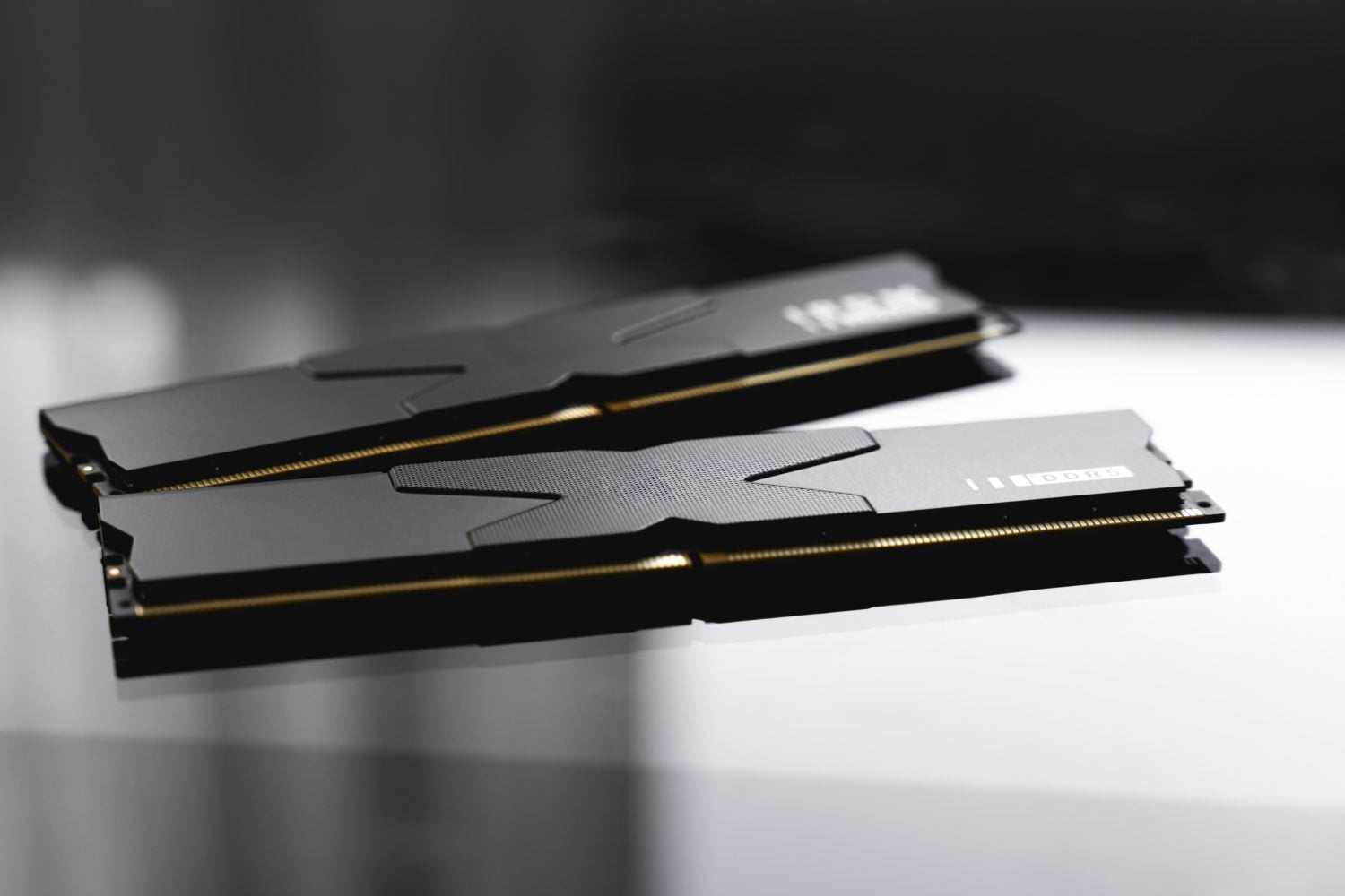 Western Digital Jumps 7% on Morgan Stanley’s 33% Price-Target Hike, Seagate Gains 5% as the AI Storage Boom Rolls On