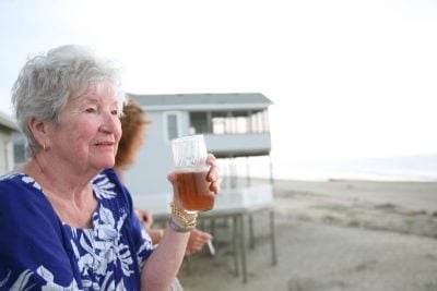 How Far Does $4,200 a Month Go in Retirement With No Mortgage but a $9,600 HOA?