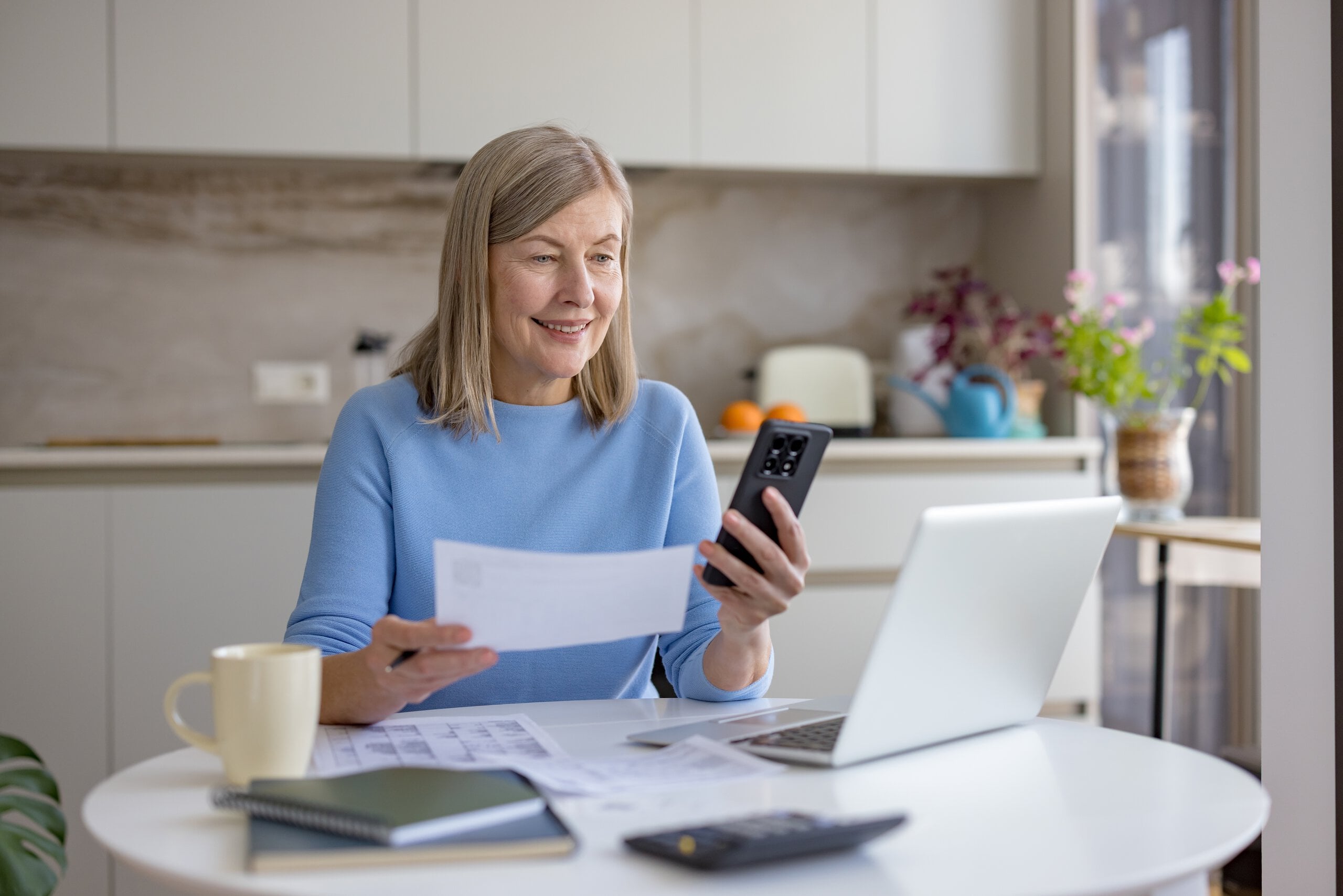 The 401(k) Bracket Smoothing Strategy That Keeps Retirees Out of the 22% Tax Bracket for Life