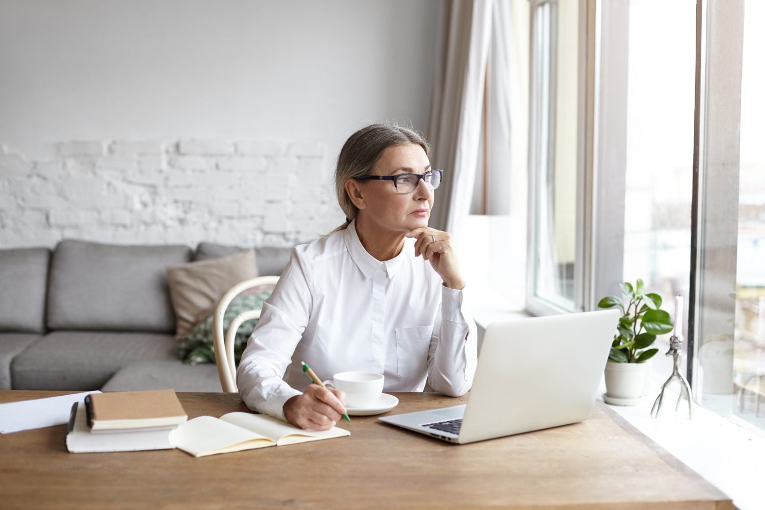 She Planned to Work Until 67 as a Technical Writer. Then AI Arrived. Should She Retire Now?